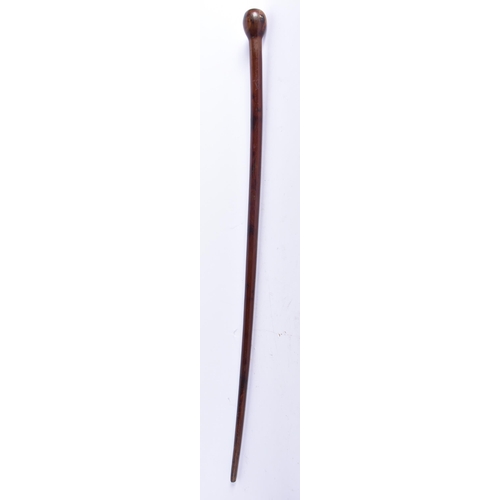 1463 - AN 18TH/19TH CENTURY ENGLISH YEW WOOD WALKING CANE possibly military (bearing a yellow metal tablet ... 