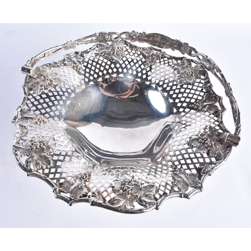 1477 - A FINE EARLY VICTORIAN SILVER BASKET. Sheffield 1845. 677 grams. 27 cm x 21 cm.