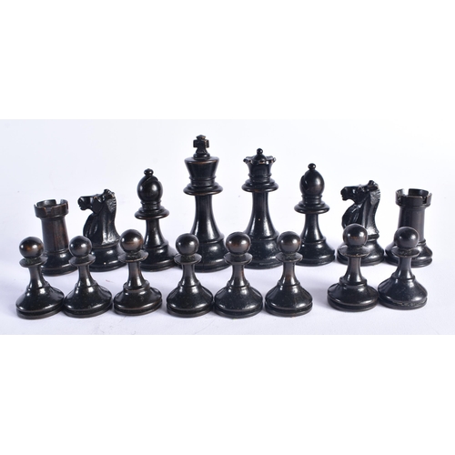 1486 - AN ANTIQUE BOXWOOD AND EBONY CHESSMEN CHESS SET. Largest 9 cm high. (qty)