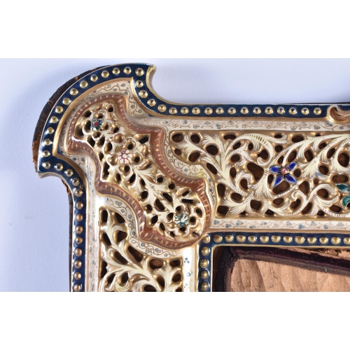 1497 - A VERY RARE LATE 19TH CENTURY HUNGARIAN FISCHER RETICULATED FRAME formed with Islamic style motifs. ... 