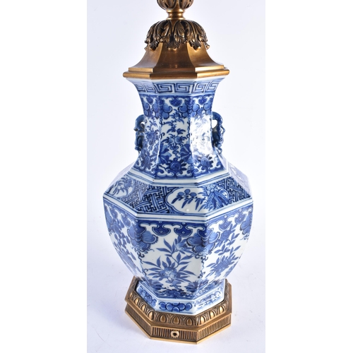 1502 - A LARGE EARLY 19TH CENTURY CHINESE BLUE AND WHITE PORCELAIN LAMP Qing, with French bronze mounts. 80... 