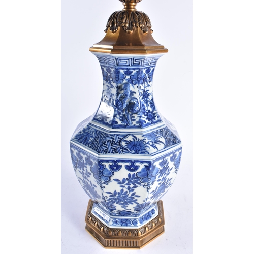 1502 - A LARGE EARLY 19TH CENTURY CHINESE BLUE AND WHITE PORCELAIN LAMP Qing, with French bronze mounts. 80... 