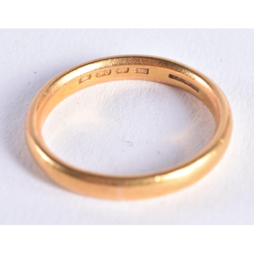 1515 - A 22CT GOLD WEDDING BAND. 7.5 grams. W.