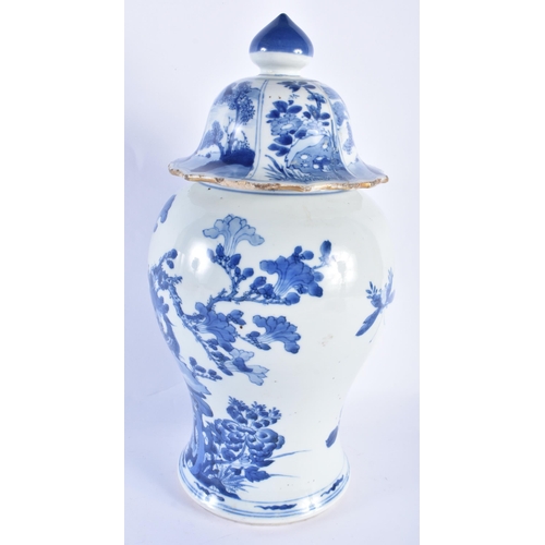 1532 - A FINE 17TH CENTURY CHINESE BLUE AND WHITE PORCELAIN VASE Kangxi, painted with a bird perched upon h... 