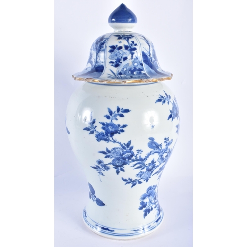 1532 - A FINE 17TH CENTURY CHINESE BLUE AND WHITE PORCELAIN VASE Kangxi, painted with a bird perched upon h... 