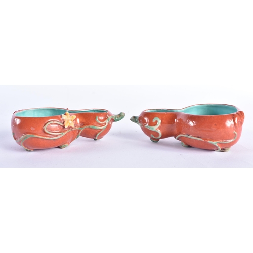 1535 - AN UNUSUAL PAIR OF 19TH CENTURY CHINESE CORAL GROUND PORCELAIN BRUSH WASHERS Qing. 12 cm x 7 cm.