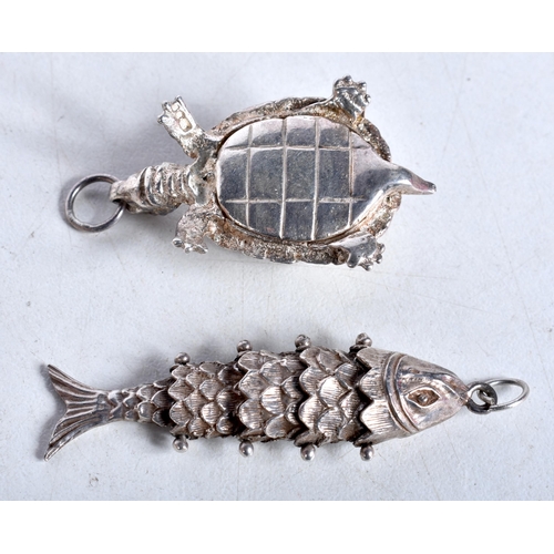 765 - Vintage Novelty Silver Animal Pendants Opening, Articulated x 2 24g. 4.5 cm x 2.5 cm. (2)