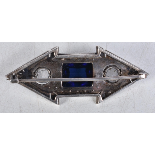 772 - Art Deco Paste Silver Brooch 10g. 2.25 cm x 5.5 cm.