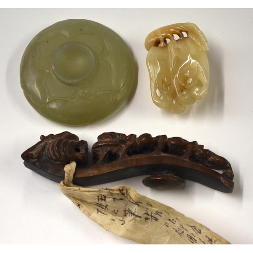 805 - A RARE 19TH CENTURY CHINESE CARVED BAMBOO BELT HOOK Qing, together with a jade lid & agate fruit. La... 