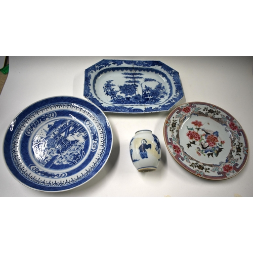 837 - AN 18TH CENTURY CHINESE EXPORT BLUE AND WHITE DISH Qianlong etc. Largest 27 cm wide. (4)