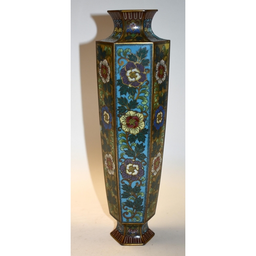 875 - A FINE 19TH CENTURY JAPANESE MEIJI PERIOD CLOISONNE ENAMEL VASE by Kumeno, decorated with foliage. 3... 