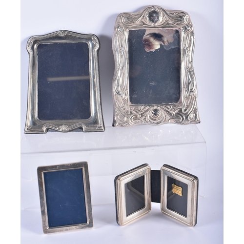 937 - 5 x .925 sterling silver photograph frames. 647 grams overall. Largest 21.5 cm x 15.5 cm. (5)