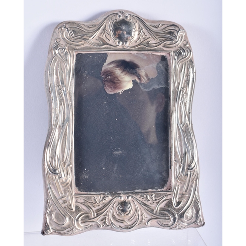 937 - 5 x .925 sterling silver photograph frames. 647 grams overall. Largest 21.5 cm x 15.5 cm. (5)