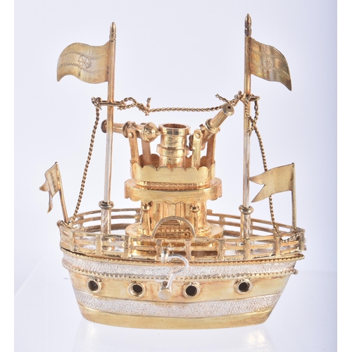 938 - Gilt Continental .930 Silver Novelty Ship Box 192g. 13.25 cm x 12.75 cm.