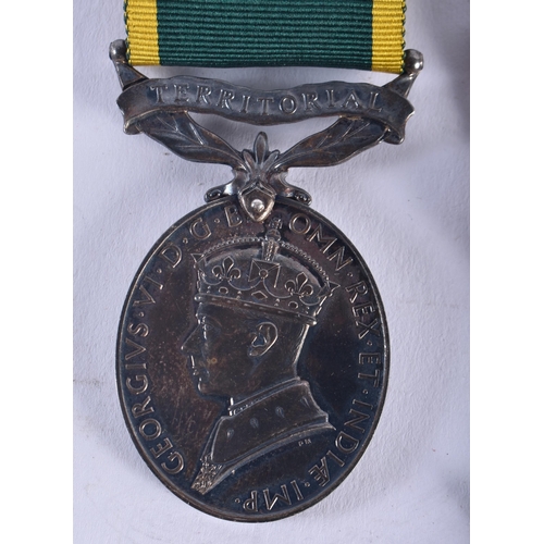 959 - GVI - WW2 Territorial Medal Group Territorial Named 6573389 Tpr Burton R Tank. 154 grams. 5 cm x 3.7... 