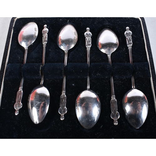 970 - 6 x .925 sterling silver apostle spoons in fitted case. Birmingham 1931. 34 grams. 10 cm long.