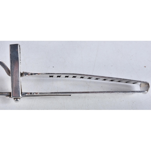 972 - antique .925 sterling silver asparagus tongs. Sheffield 1934. 22.5 cm x 4.5 cm.