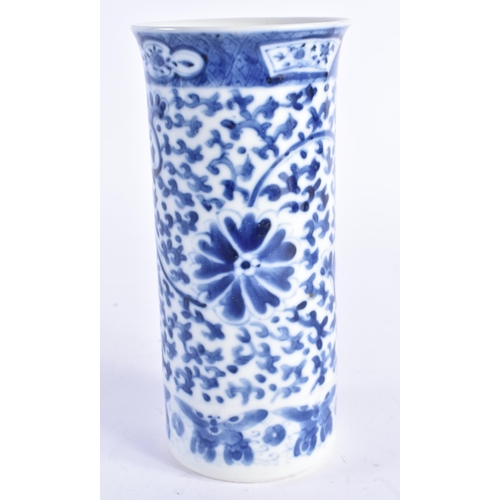 980 - A 19TH CENTURY CHINESE BLUE AND WHITE PORCELAIN VASE bearing Kangxi marks to base, together with a Q... 