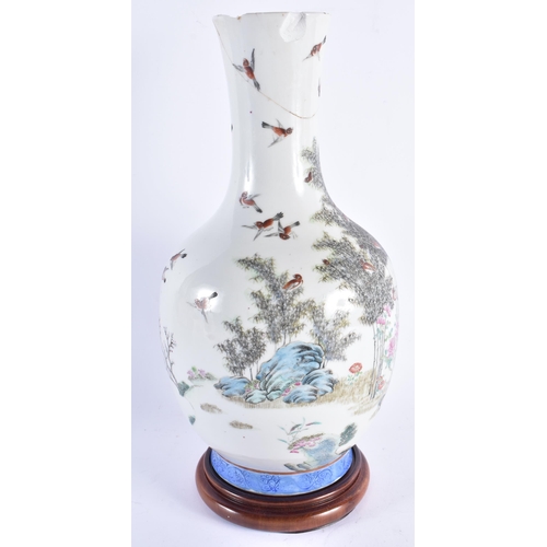 995 - A LARGE 19TH CENTURY CHINESE FAMILLE ROSE PORCELAIN BIRD VASE bearing Qianlong marks to base. 36 cm ... 