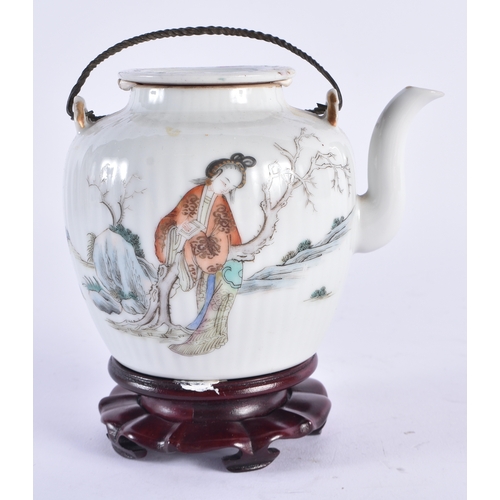 1531 - A LATE 19TH CENTURY CHINESE FAMILLE ROSE RIBBED TEAPOT AND COVER Guangxu. 12 cm wide.