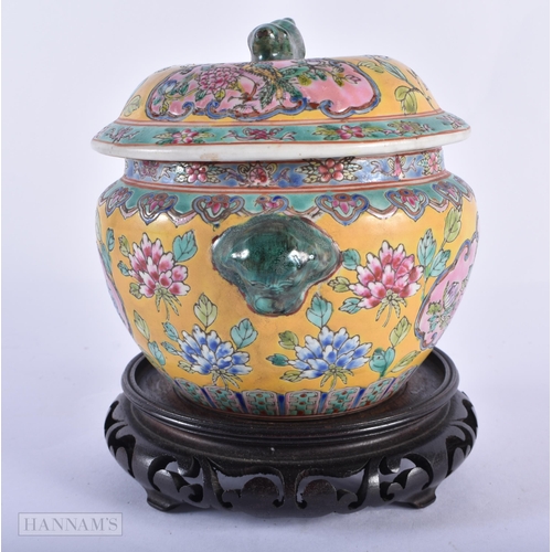 130E - A CHINESE REPUBLICAN PERIOD STRAITS PORCELAIN BOWL AND COVER decorated with flowers. 17 cm x 19 cm