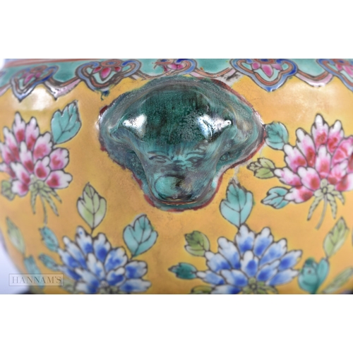 130E - A CHINESE REPUBLICAN PERIOD STRAITS PORCELAIN BOWL AND COVER decorated with flowers. 17 cm x 19 cm