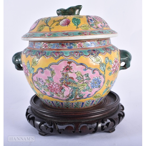 130E - A CHINESE REPUBLICAN PERIOD STRAITS PORCELAIN BOWL AND COVER decorated with flowers. 17 cm x 19 cm