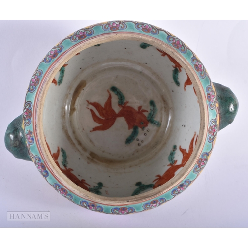 130E - A CHINESE REPUBLICAN PERIOD STRAITS PORCELAIN BOWL AND COVER decorated with flowers. 17 cm x 19 cm