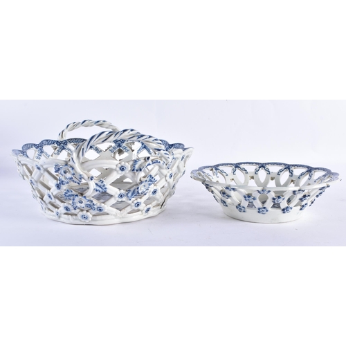 186 - TWO 18TH CENTURY WORCESTER BLUE AND WHITE BASKETS. Largest 25 cm wide. (2)