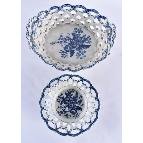 186 - TWO 18TH CENTURY WORCESTER BLUE AND WHITE BASKETS. Largest 25 cm wide. (2)