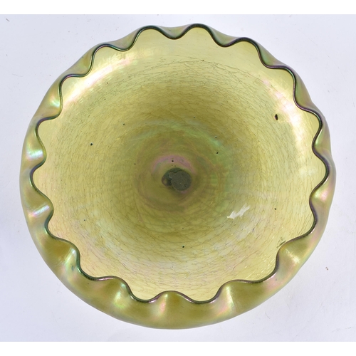 202 - AN ART NOUVEAU AUSTRIAN GREEN GLASS BOWL possibly Loetz. 24 cm wide.