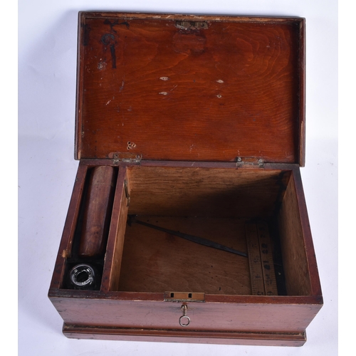 225 - A VICTORIAN BOX with fitted interior. 32 cm x 20 cm.