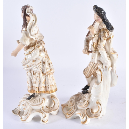 236 - A PAIR OF 19TH CENTURY DERBY FIGURES OF MUSICIANS. 20 cm high.