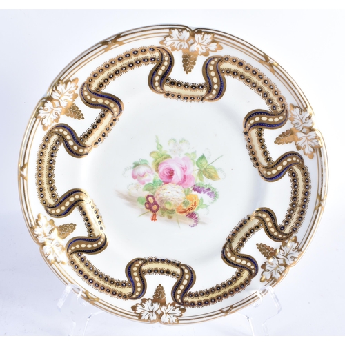 237 - TWO 19TH CENTURY DAVENPORT PLATES together with another. Largest 24 cm wide. (3)