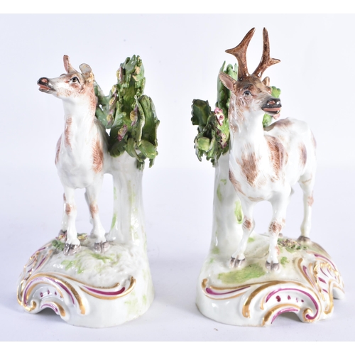 29 - A PAIR OF 19TH CENTURY DERBY STYLE PORCELAIN FIGURE OF DEER probably Samsons of Paris. 16 cm x 10 cm... 