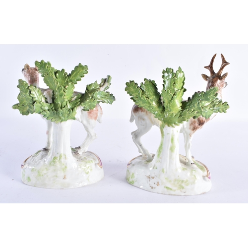 29 - A PAIR OF 19TH CENTURY DERBY STYLE PORCELAIN FIGURE OF DEER probably Samsons of Paris. 16 cm x 10 cm... 