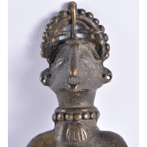 388 - A 19TH CENTURY AFRICAN TRIBAL BRONZE FIGURE OF A MALE. 15.5 cm high.