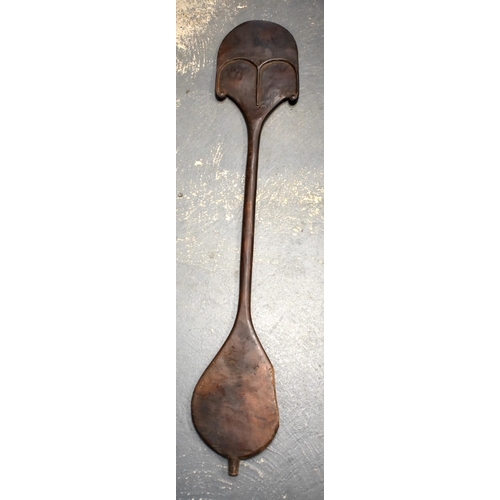 392 - A RARE EASTER ISLANDS RAPA NUI PEOPLE TRIBAL POLYNESIAN WOOD DANCE PADDLE. 122 cm long.  This dance ... 