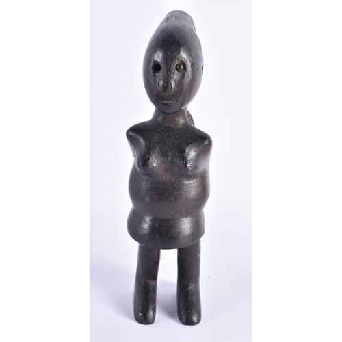 394 - AN UNUSUAL AFRICAN TRIBAL CARVED WOOD FERTILITY FIGURE. 21 cm high.