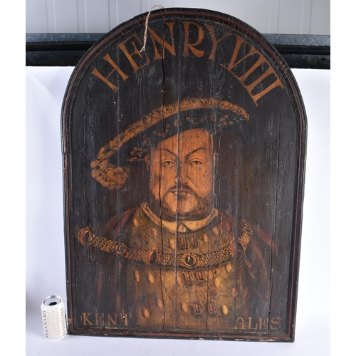 414 - A CHARMING LARGE LATE VICTORIAN/EDWARDIAN HENRY VIII PAINTED WOOD PUB SIGN. 92 cm x 62 cm.