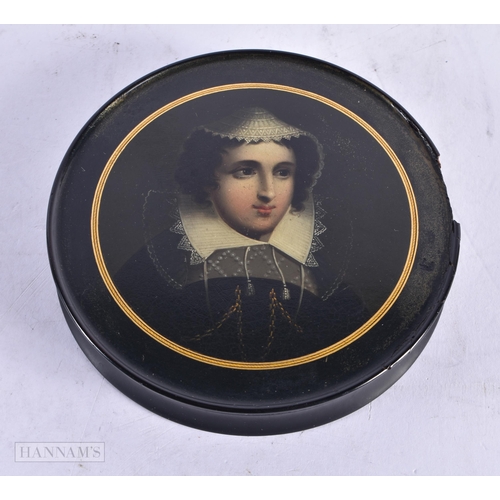 432 - A FINE 19TH CENTURY STOBWASSER LACQUER BOX AND COVER WITH A PORTRAIT OF MARY QUEEN OF SCOTLAND ON TH... 