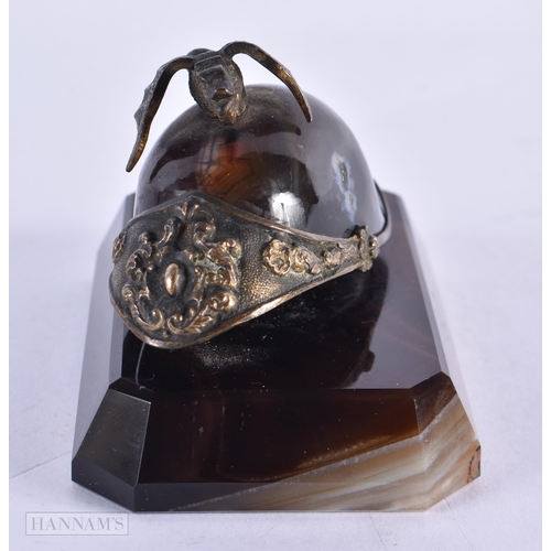 438 - A LOVELY 19TH CENTURY FRENCH GRAND TOUR AGATE AND BRONZE PAPERWEIGHT. 9 cm x 5.5 cm.