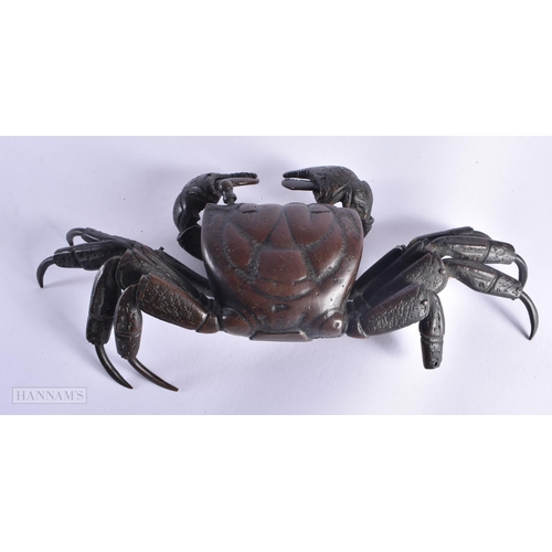 499 - A 19TH CENTURY JAPANESE MEIJI PERIOD BRONZE ARTICULATED OKIMONO of naturalistic form. 21 cm wide.