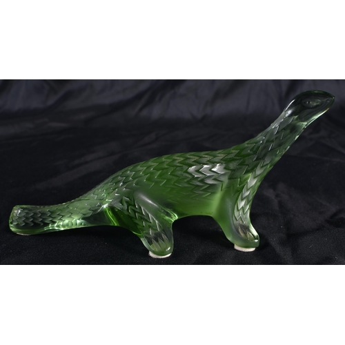 530 - A GREEN LALIQUE GLASS LIZARD. 14 cm wide.