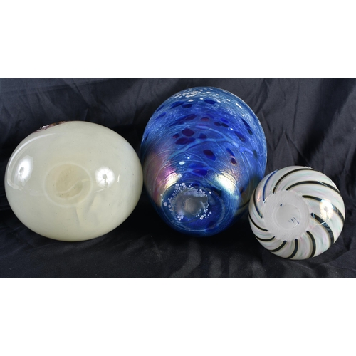 543 - FOUR ART GLASS VASES. Largest 24 cm high. (4)