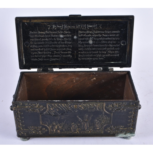 624 - AN ANTIQUE CONTINENTAL BRONZE CASKET modelled in the gothic manner. 19.5 cm wide.