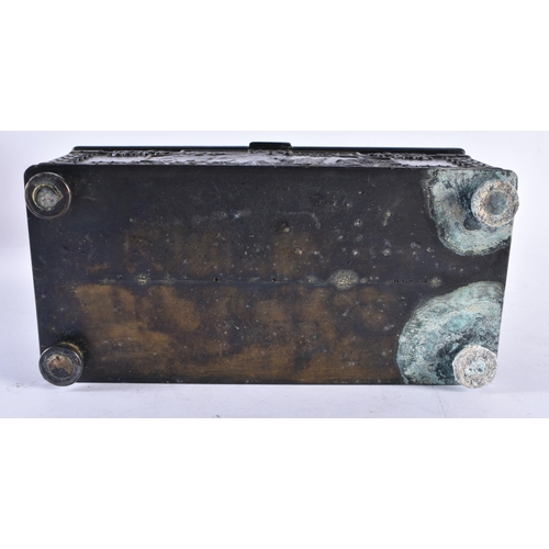 624 - AN ANTIQUE CONTINENTAL BRONZE CASKET modelled in the gothic manner. 19.5 cm wide.