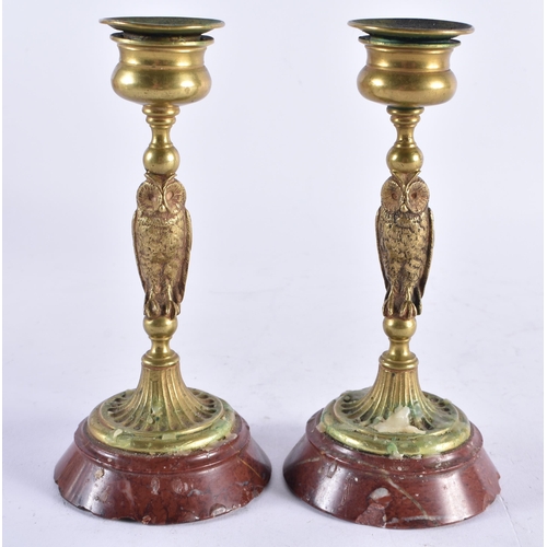 640 - A PAIR OF 19TH CENTURY BRONZE AND MARBLE OWL CANDLESTICKS. 15 cm high.