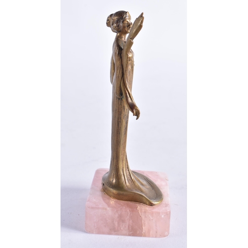 641 - AN ART NOUVEAU BRONZE AND ROSE QUARTZ FIGURE OF A FEMALE. 12.5 cm high.