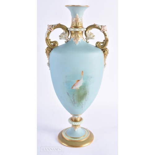 700 - A FINE AND RARE ROYAL WORCESTER TWIN HANDLED FISH VASE by Harry Davis. 31 cm high.